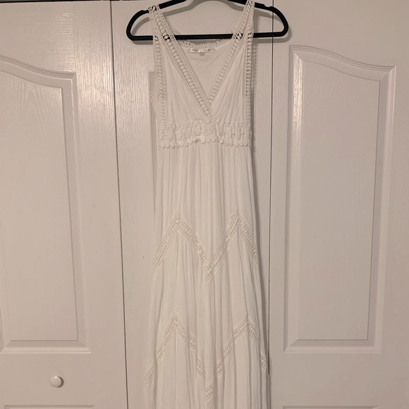 Max Studio Lace Maxi Dress size small - Picture 4 of 6